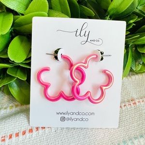 New Scallop Outline Hoop Earrings | Boutique | Hoops | Girly | Hot Pink | Flower